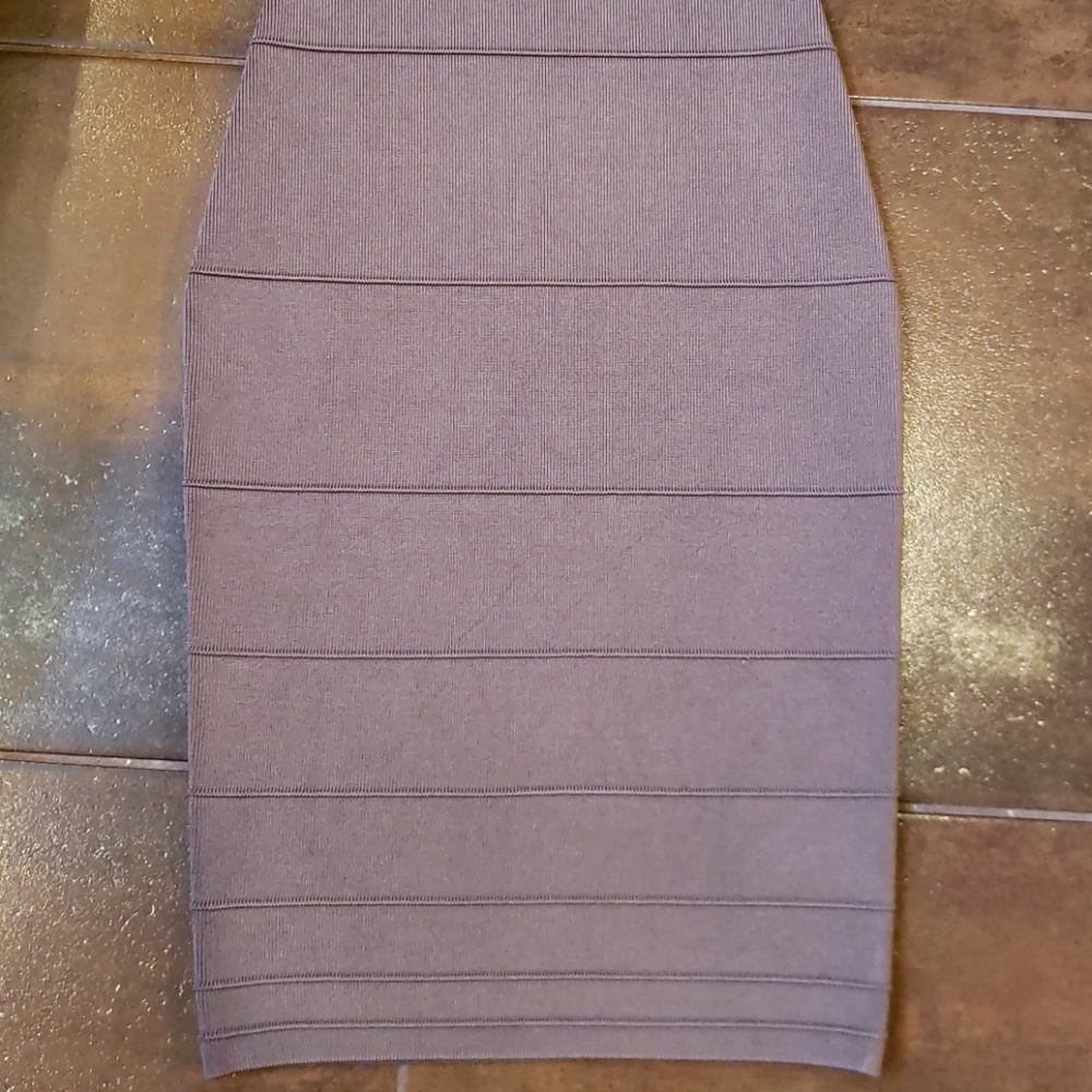 Guess by Marciano over the shoulders bandage dress - Picture 5 of 5